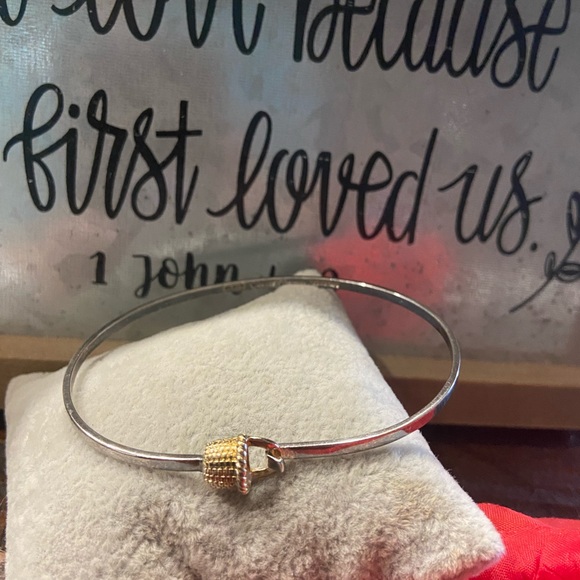 Brown County Jewelry - Brown County Sterling Silver basket hook on bangle bracelet